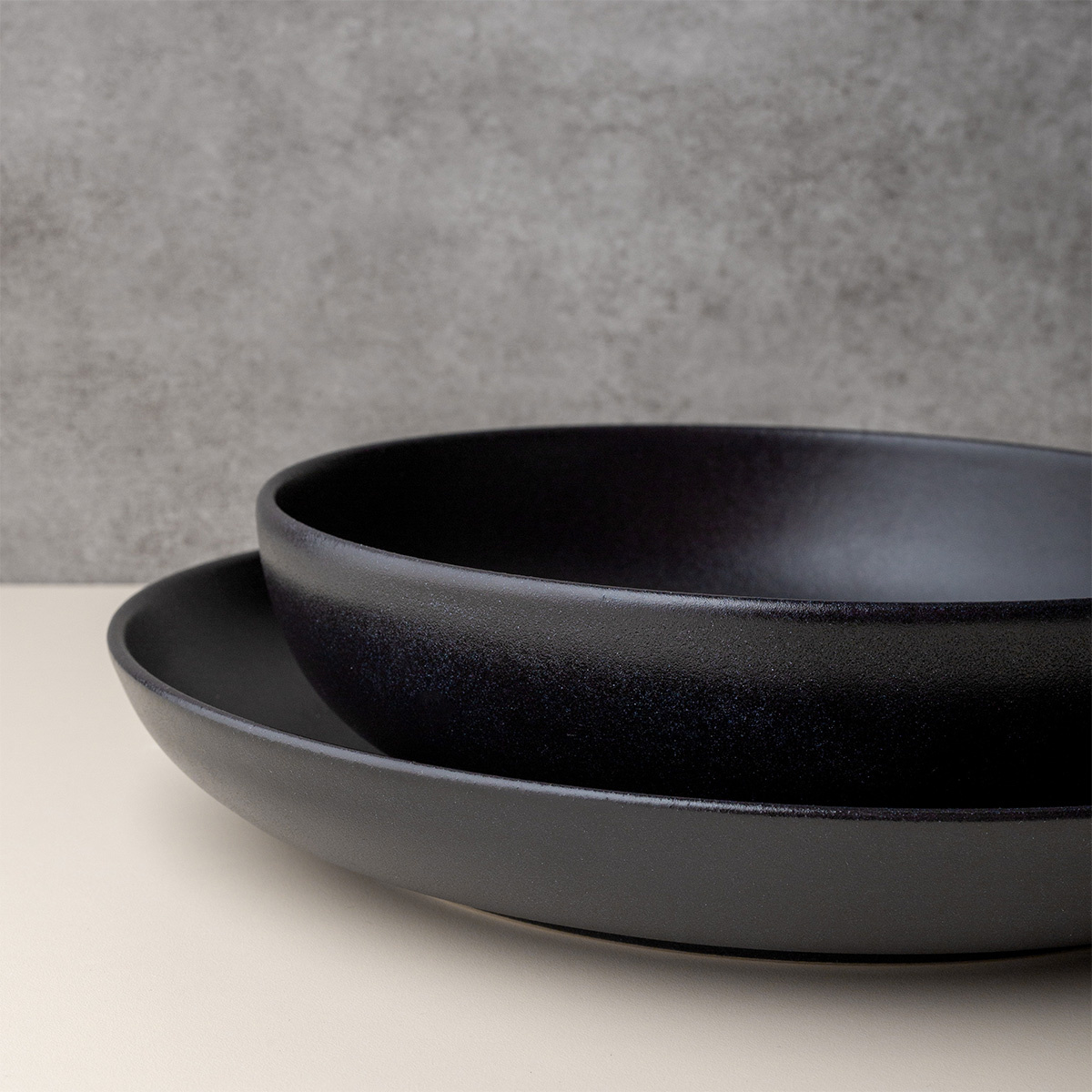 Mély U-Coupe tányér 21 cm — Basic black matt